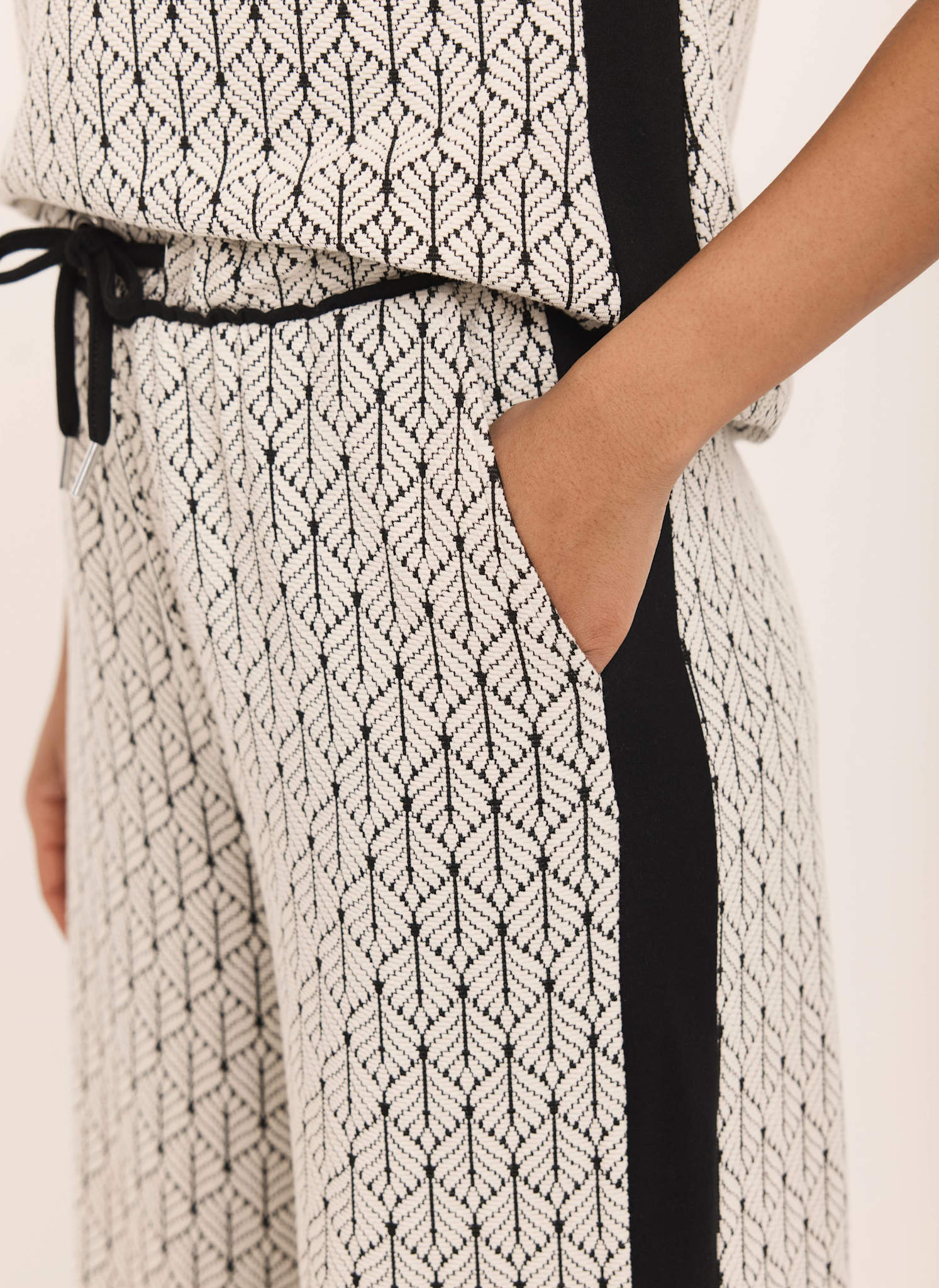 Black Jacquard Side Stripe Wide Trousers