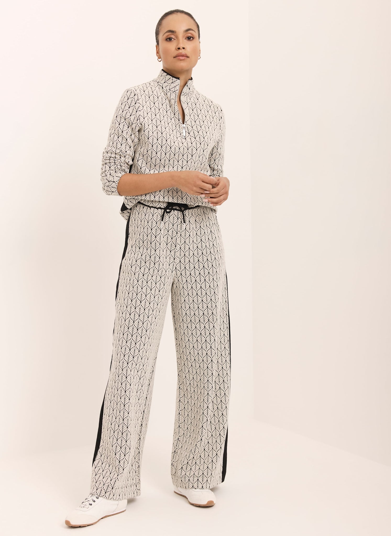 Black Jacquard Side Stripe Wide Trousers