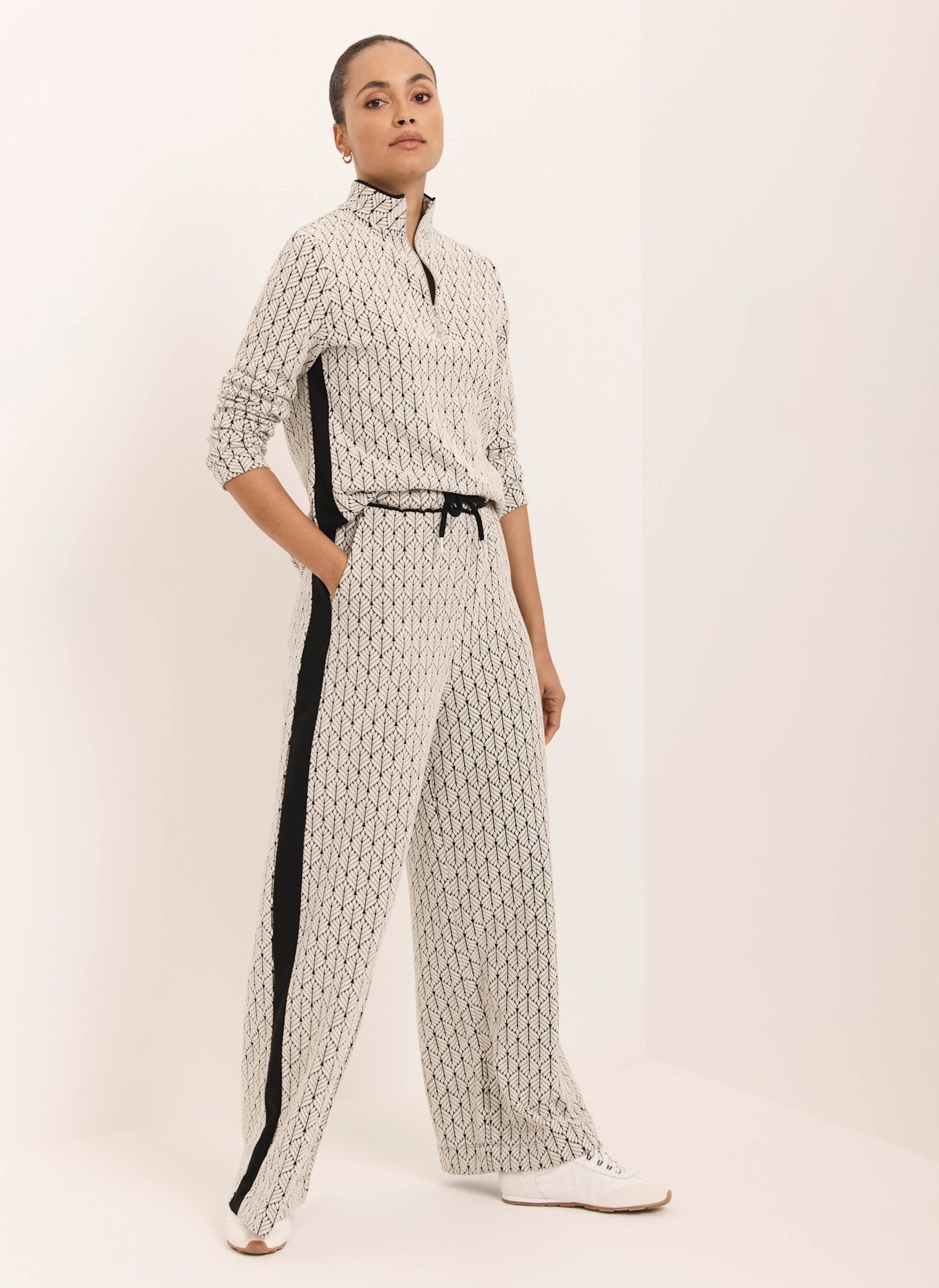 Black Jacquard Side Stripe Wide Trousers