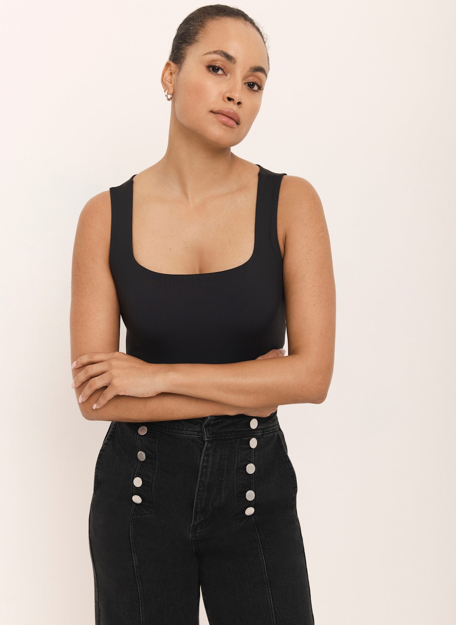 Black Layering Scoop Neck Vest