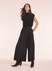 Black Pleat Detail Crop Wide Trousers