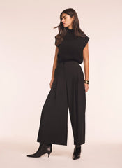 Black Pleat Detail Crop Wide Trousers