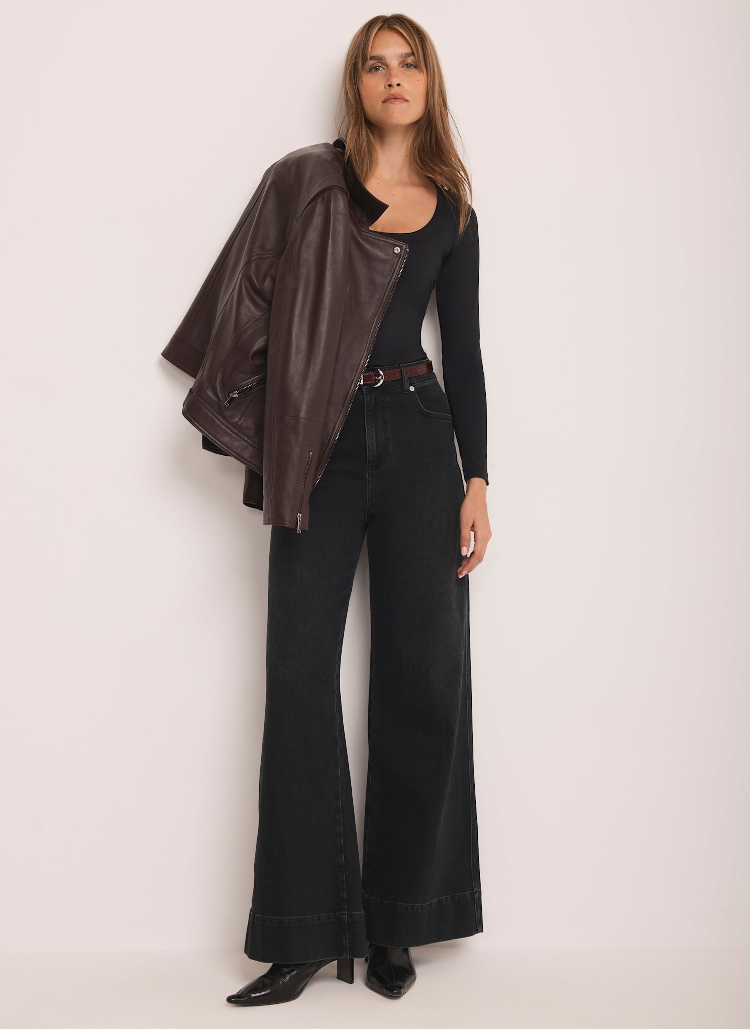 Black Scoop Neck Long Sleeve Top