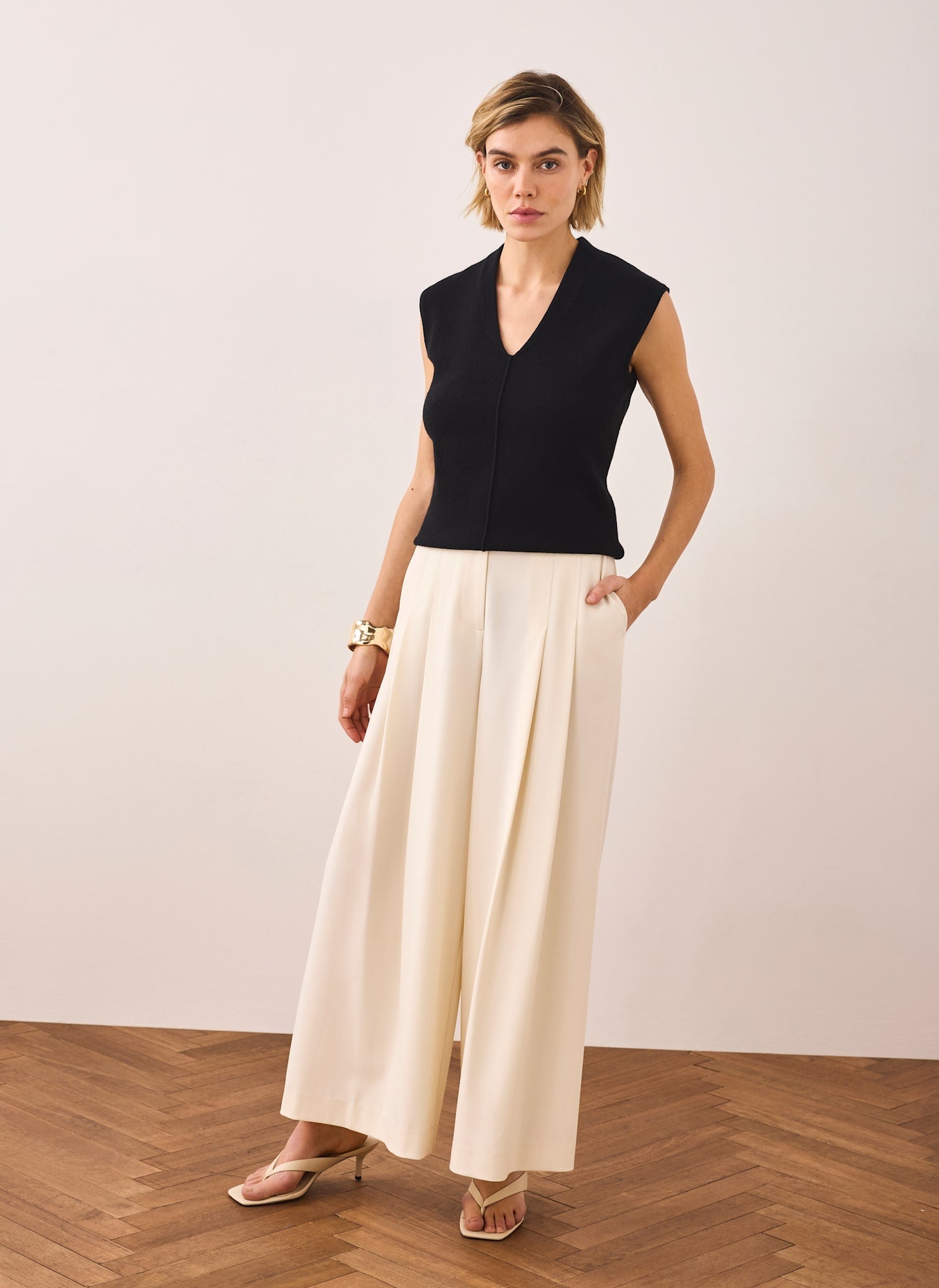 Black Wool Blend Sleeveless Knit Top