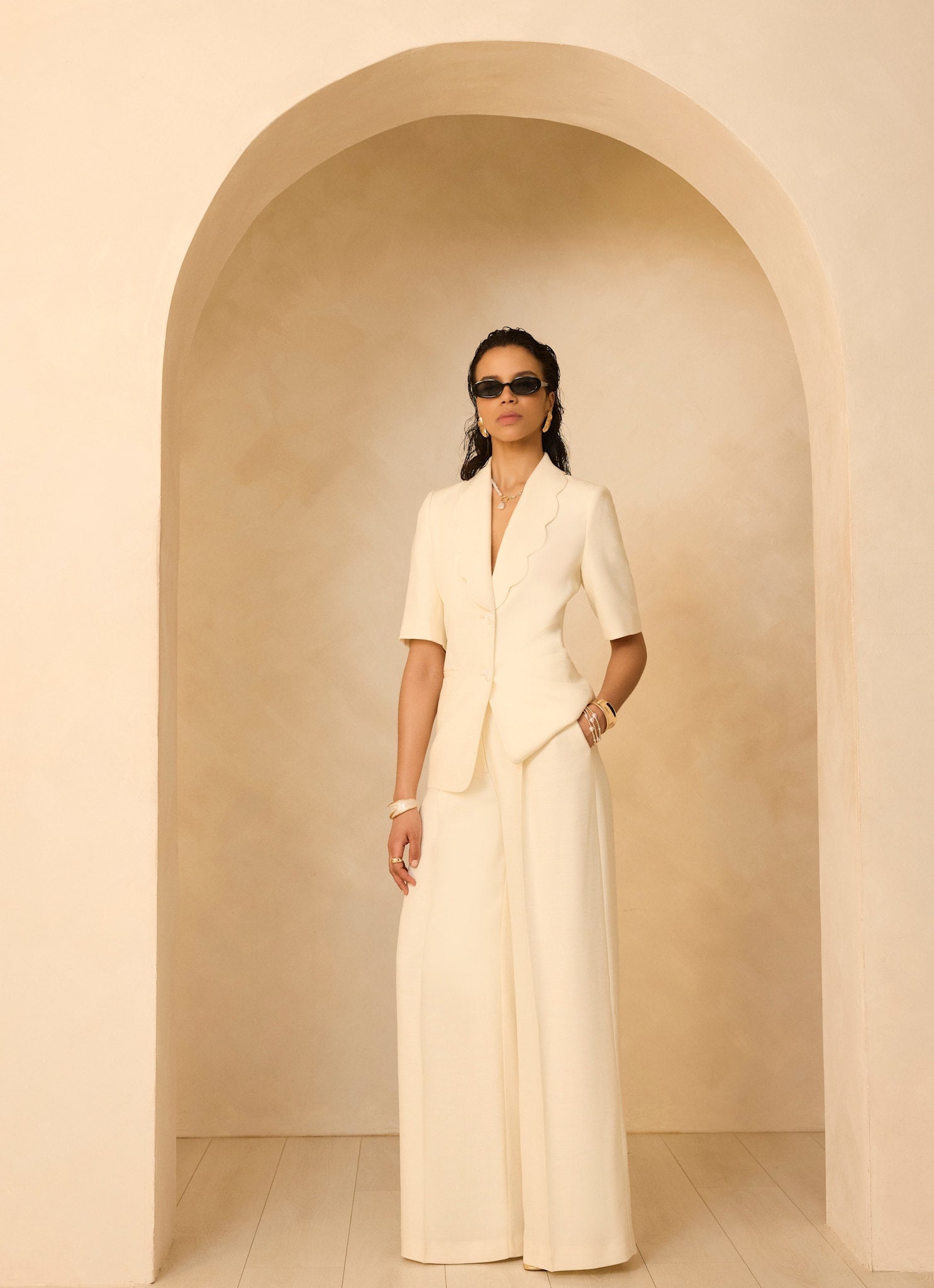 Cream Scallop Front Short Sleeve Blazer