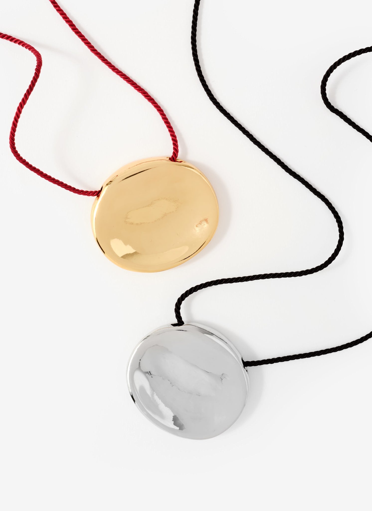 Gold Tone Pendant Rope Necklace