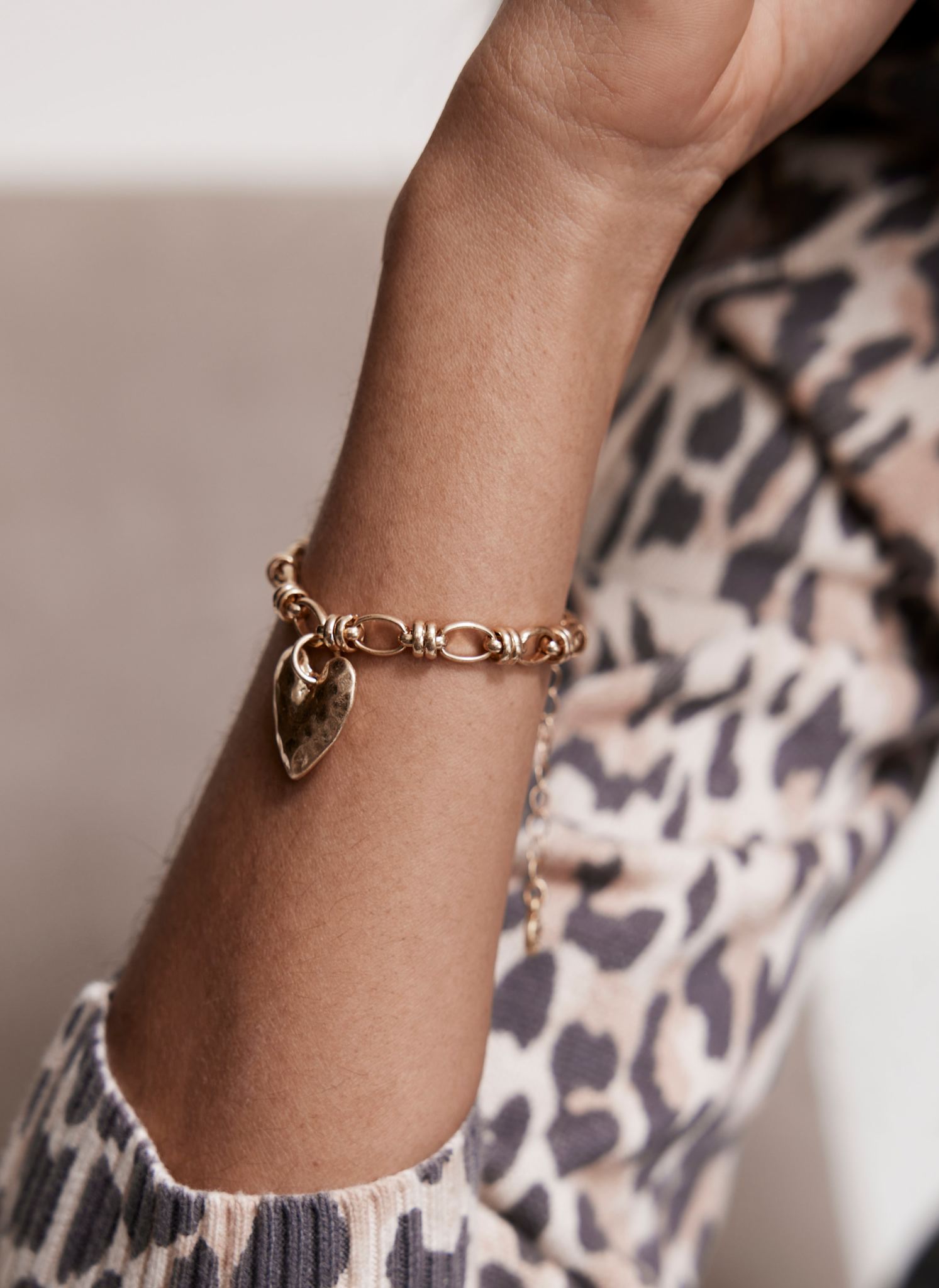 Gold Tone Heart Charm Bracelet