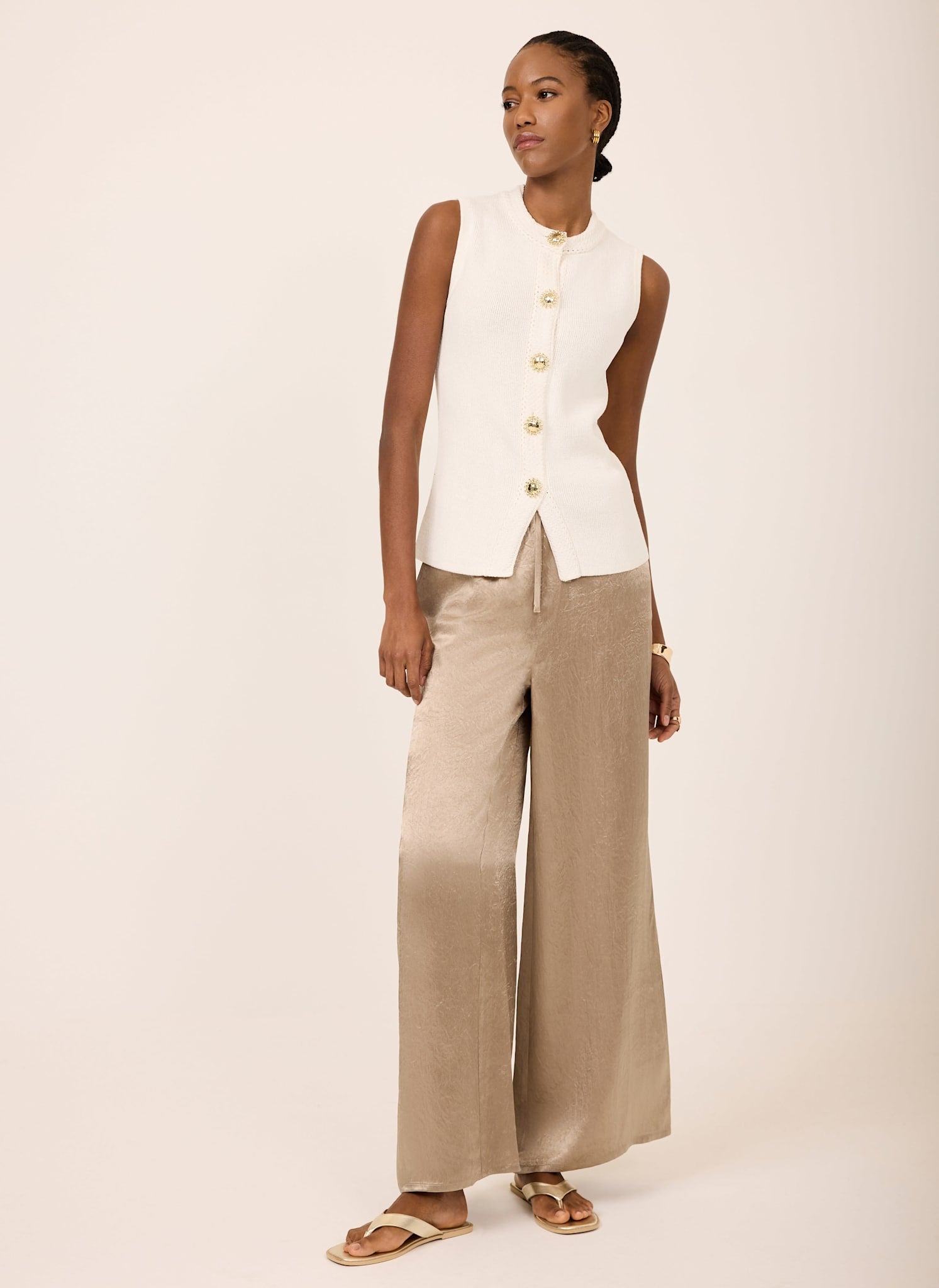 White Sunray Button Knit Sleeveless Top