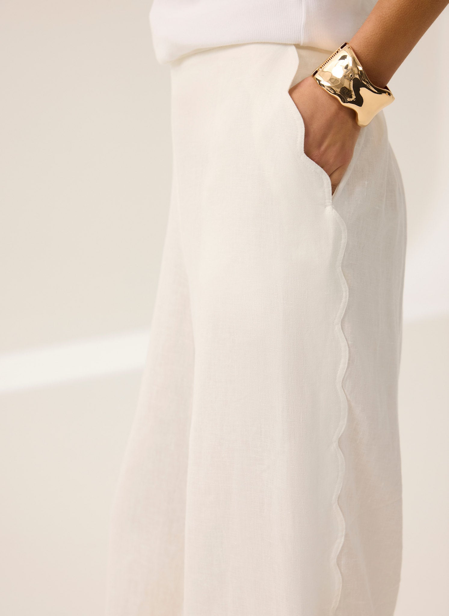 White Linen Scallop Trim Trousers