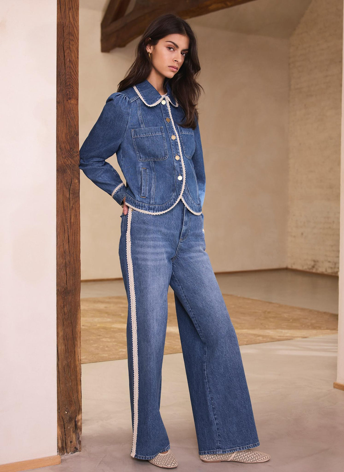 Mid Indigo Crochet Trim Straight Jeans