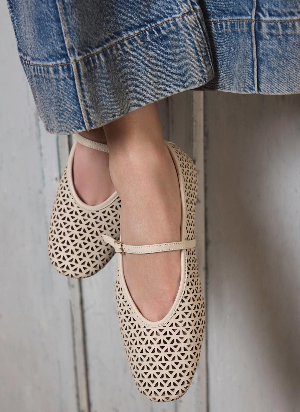 Tabi Cream Leather Ballet Flats