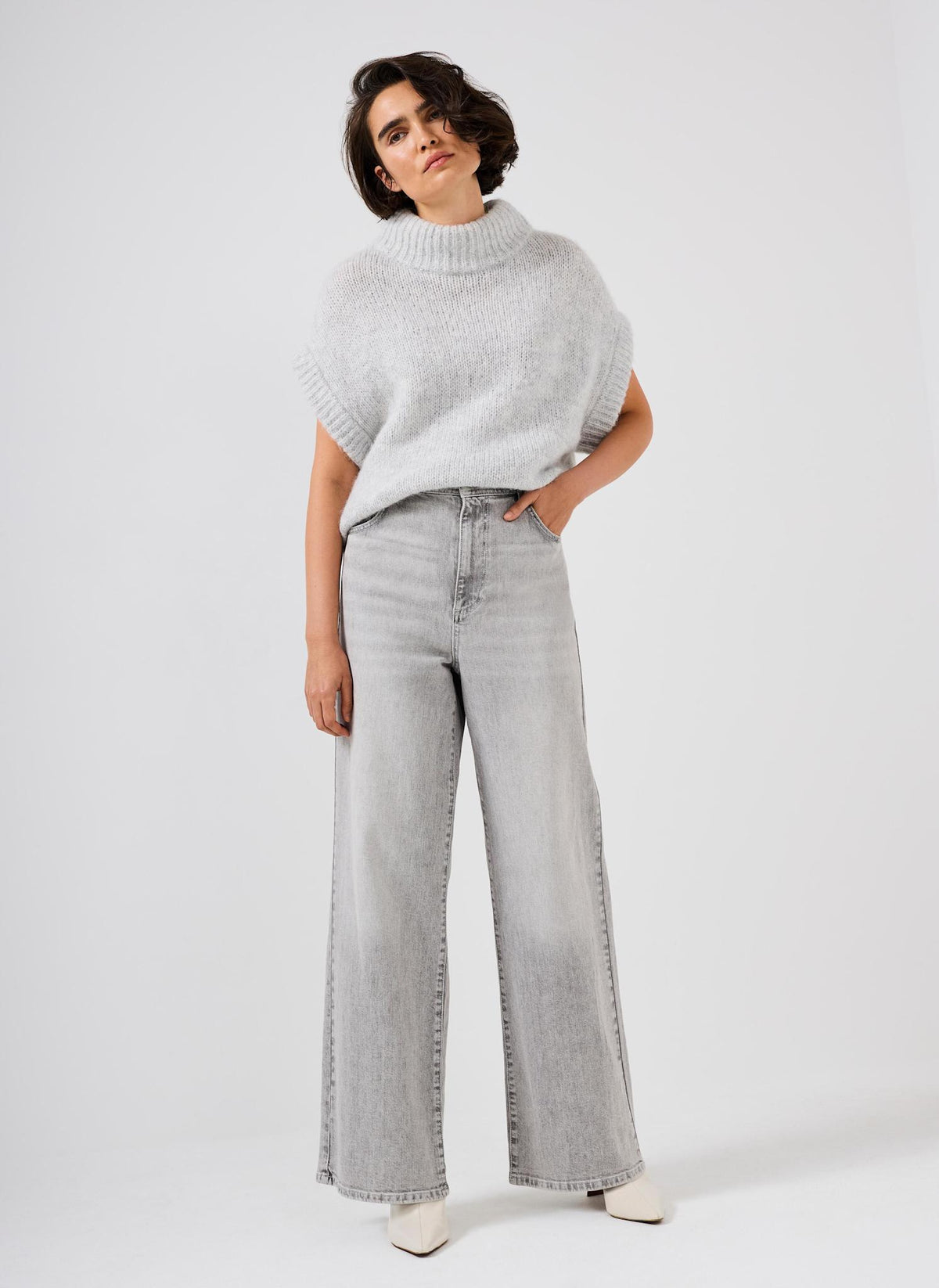 Washed Grey Wide Jeans